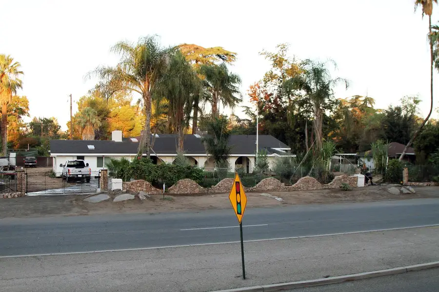 1636 S Clovis Avenue, Fresno, CA 93727 - #3
