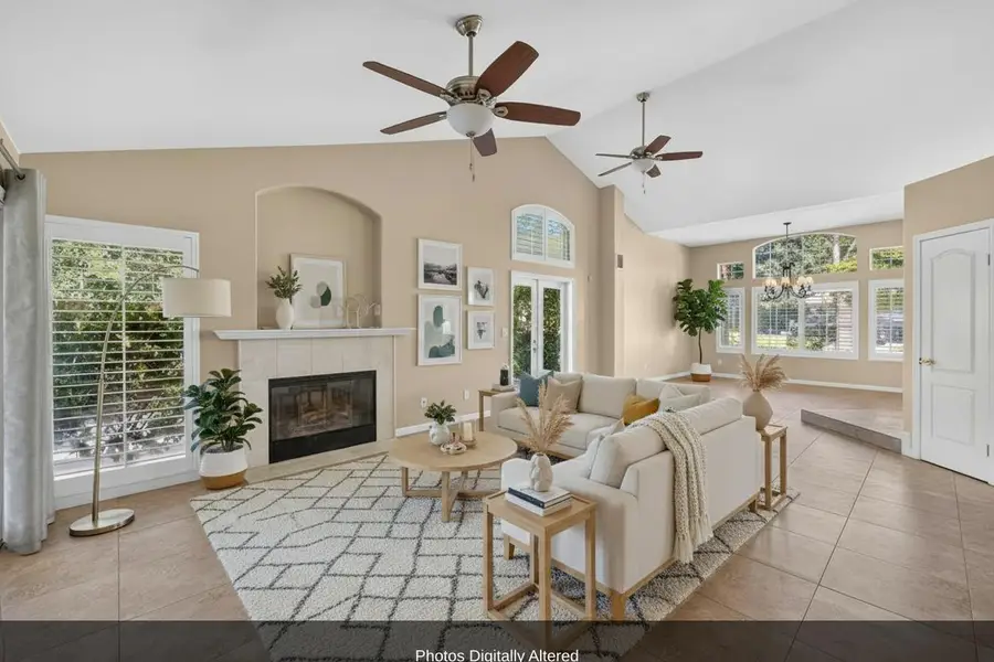 1327 E La France Drive, Fresno, CA 93720 - #3