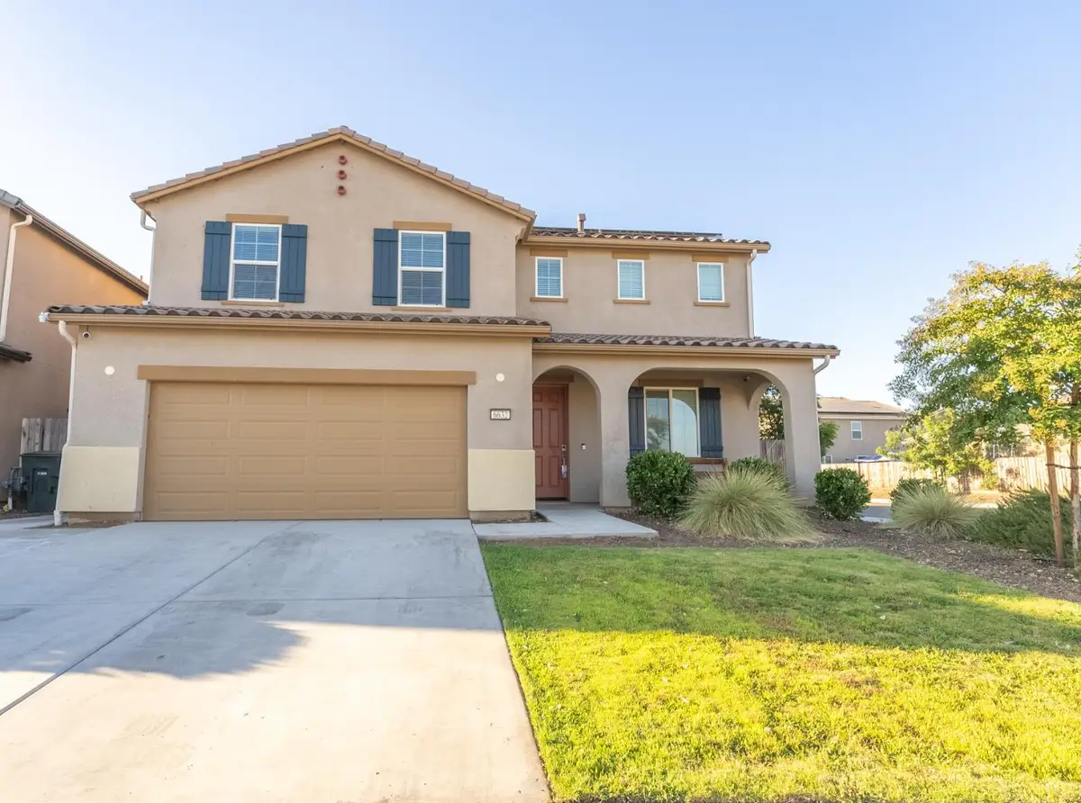 6632 E Cambridge Avenue, Fresno, CA 93727 - #1