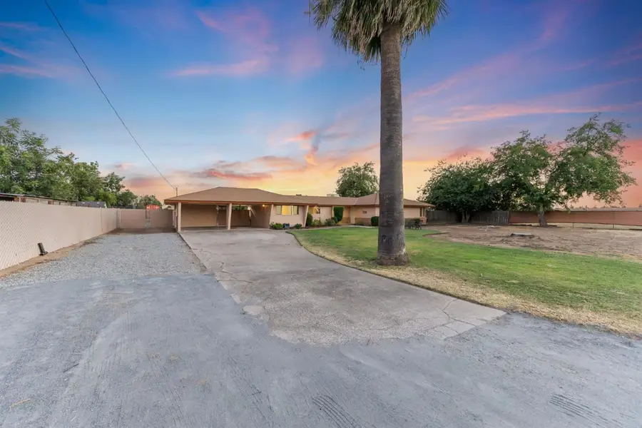 4730 E Richert Avenue, Fresno, CA 93726 - #2