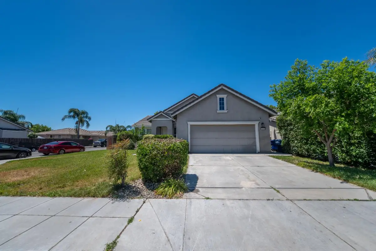 1000 Georgia Avenue, Madera, CA 93637 - #1