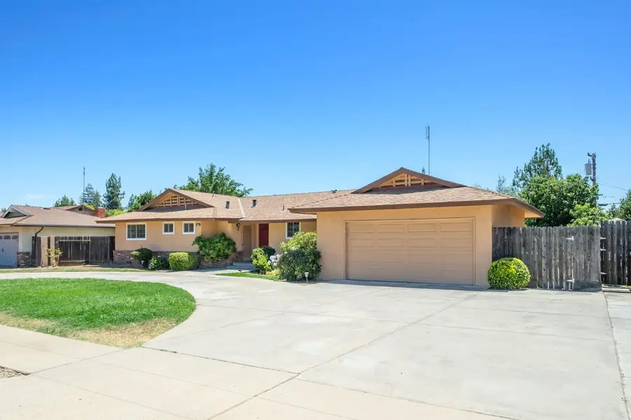 567 W Bullard Avenue, Fresno, CA 93704 - #3