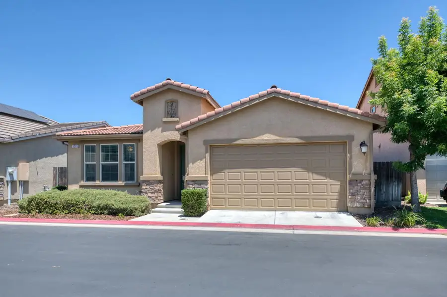 3269 Lahar Lane, Clovis, CA 93619 - #2