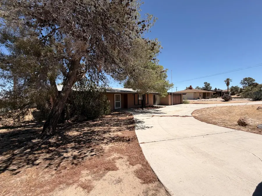 58298 Pueblo Trl, Yucca Valley, CA 92284 - #2
