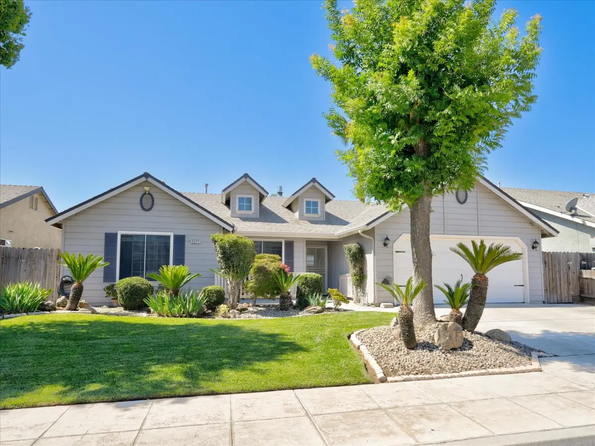 5373 W Dayton Avenue, Fresno, CA 93722 - #1