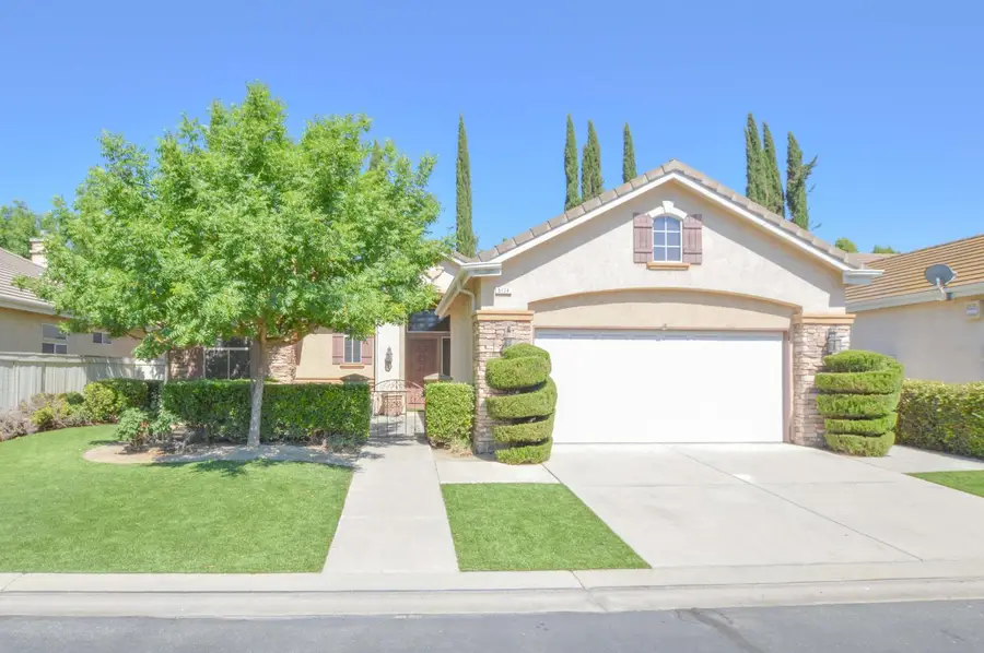 5174 N Via Trevi, Fresno, CA 93711 - #3