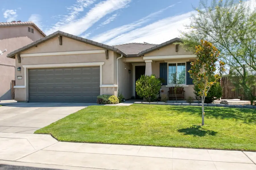 1148 S Filbert Avenue, Fresno, CA 93727 - #2