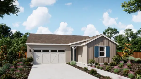 3833 W Owen Avenue N, Visalia, CA 93291