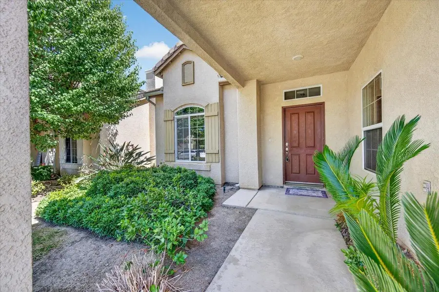 1114 E Oakmont Avenue, Fresno, CA 93730 - #3