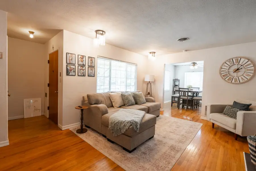4535 N Delno Avenue, Fresno, CA 93705 - #3