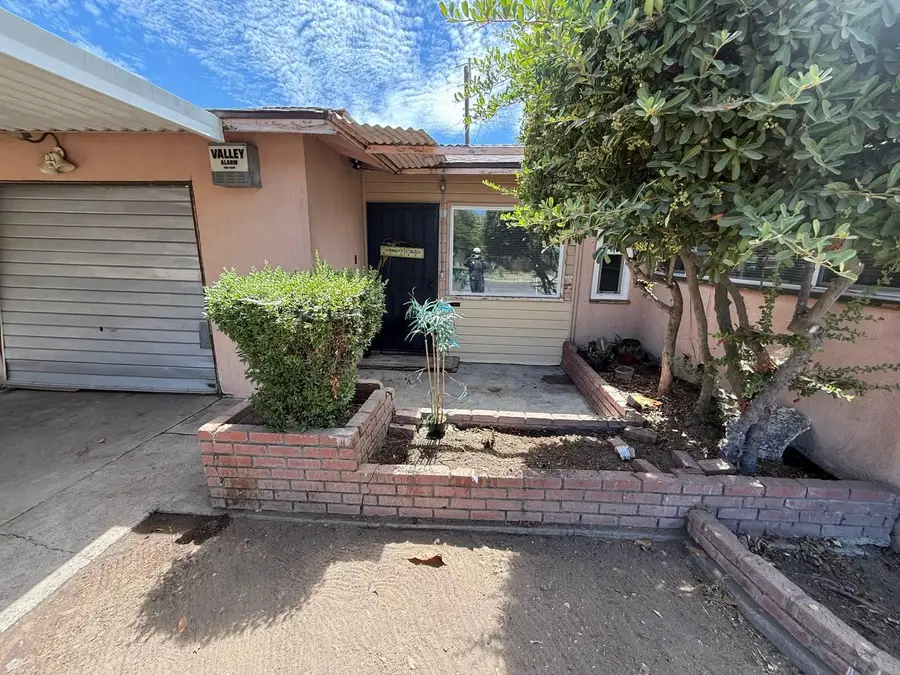 3974 Maywood Drive N, Fresno, CA 93703 - #2
