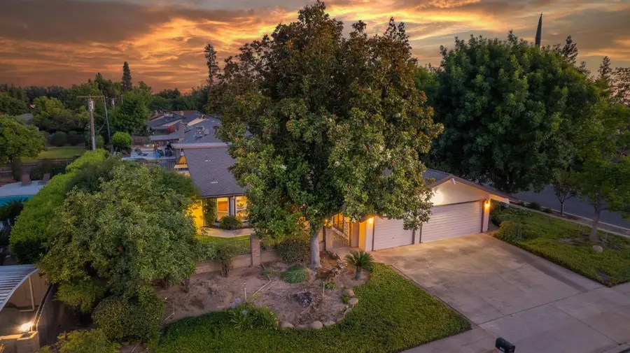 1611 W Mesa Avenue, Fresno, CA 93711 - #3