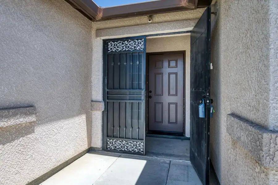 3308 N Gregory Avenue, Fresno, CA 93722 - #2