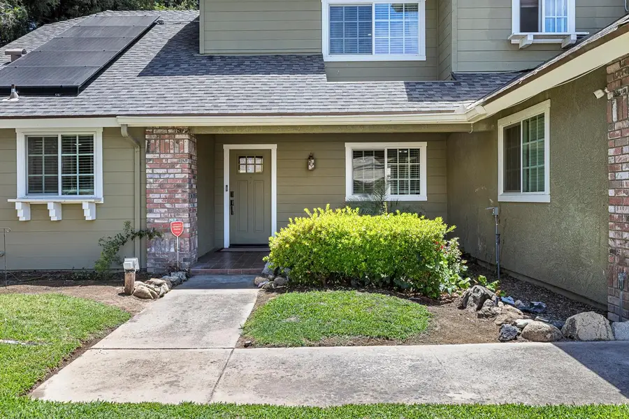 2183 E Fallbrook Avenue, Fresno, CA 93720 - #3