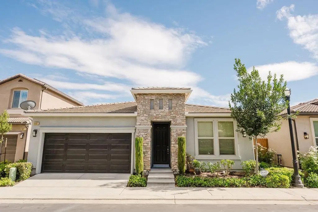 1407 E Via Azzurra Way, Fresno, CA 93730 - #1