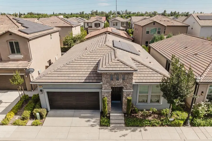 1407 E Via Azzurra Way, Fresno, CA 93730 - #2