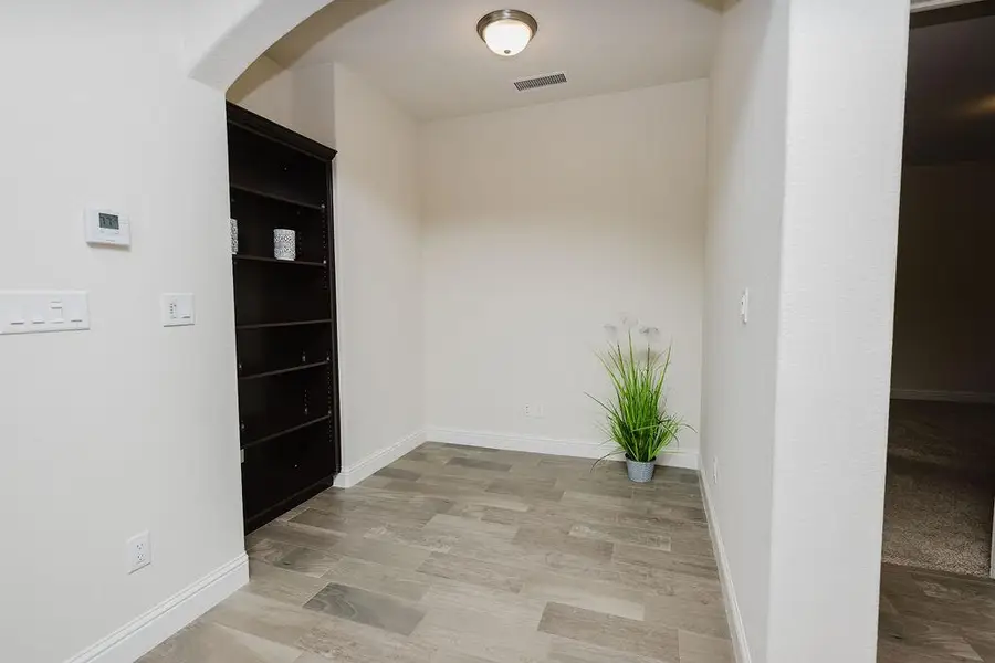 1407 E Via Azzurra Way, Fresno, CA 93730 - #3