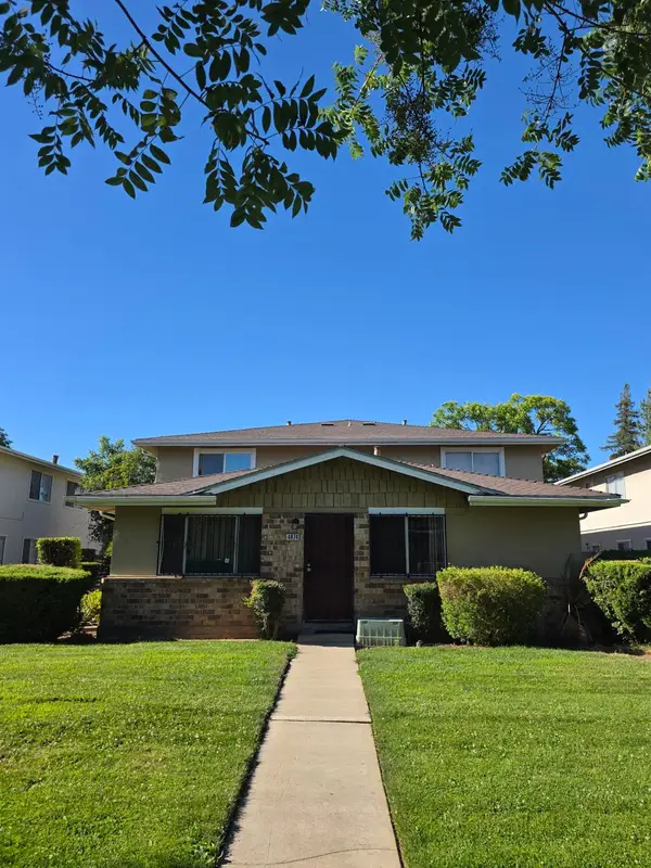 4974 N Holt Avenue #102, Fresno, CA 93705