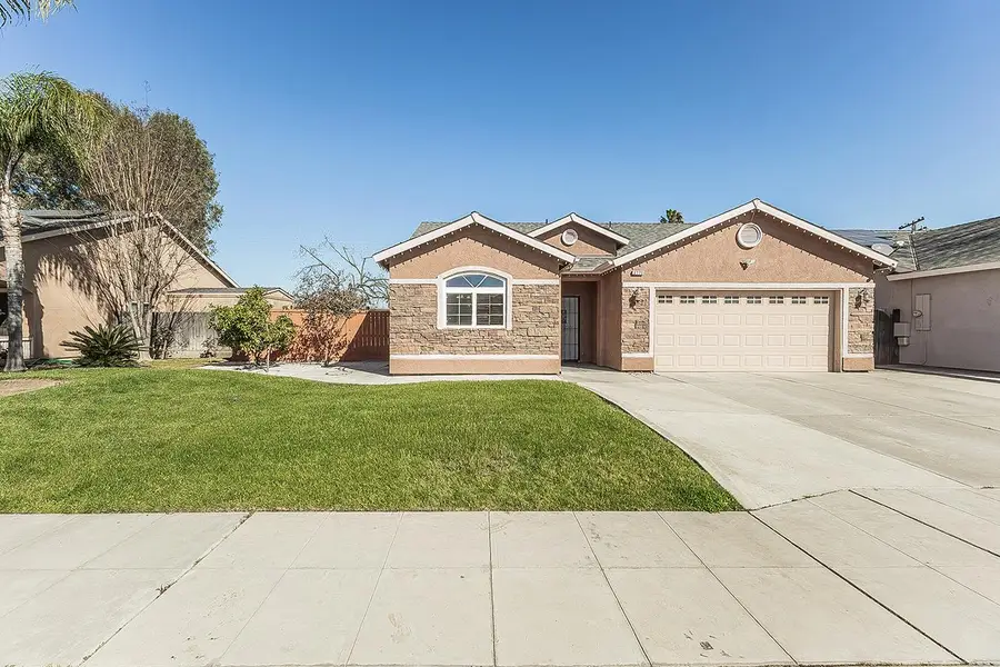 3770 W Princeton Avenue, Fresno, CA 93722 - #2