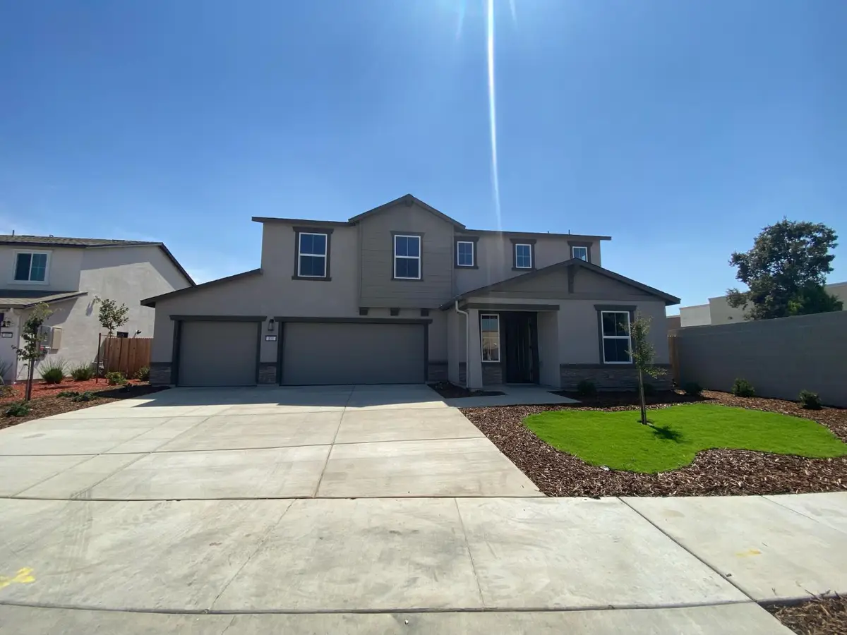 101 E Sedona Ave, Visalia, CA 93291 - #1