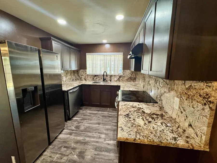 3540 N Stanford Avenue, Fresno, CA 93727 - #2