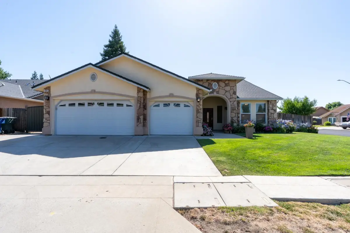 155 N Mckelvy, Clovis, CA 93611 - #1