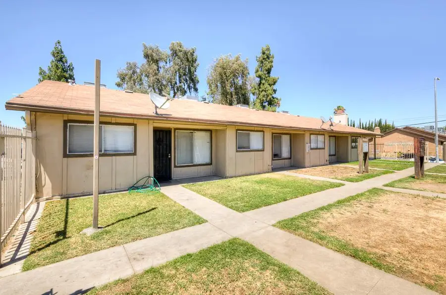 3449 N Marks Avenue, Fresno, CA 93722 - #2