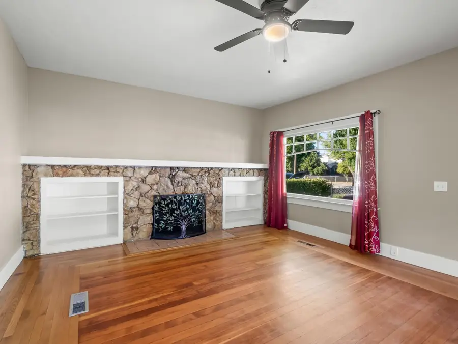 801 N Safford Avenue, Fresno, CA 93728 - #3