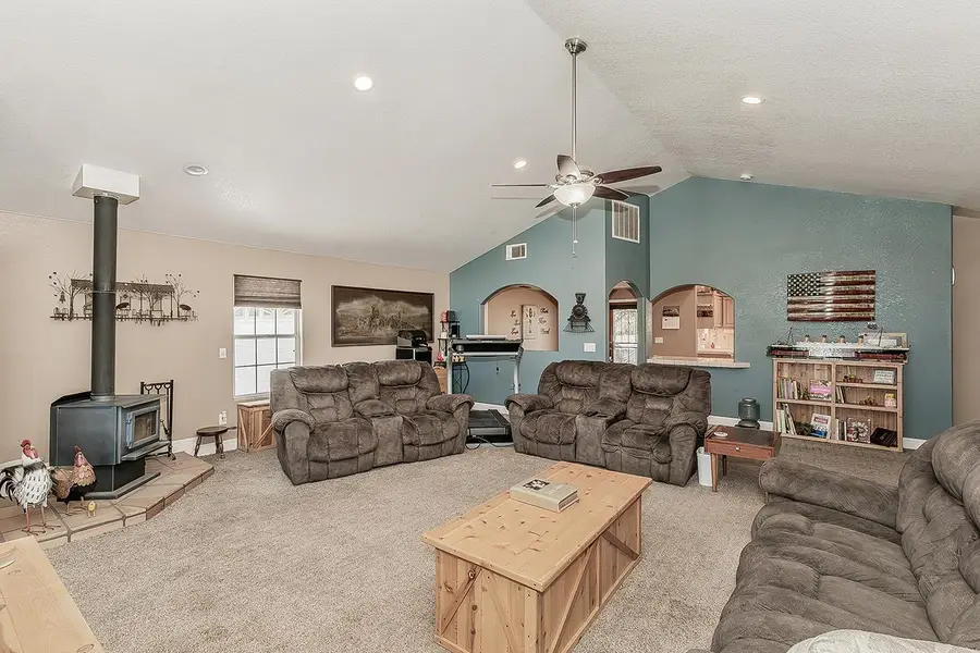 14176 Oak View Drive, Prather, CA 93651 - #3