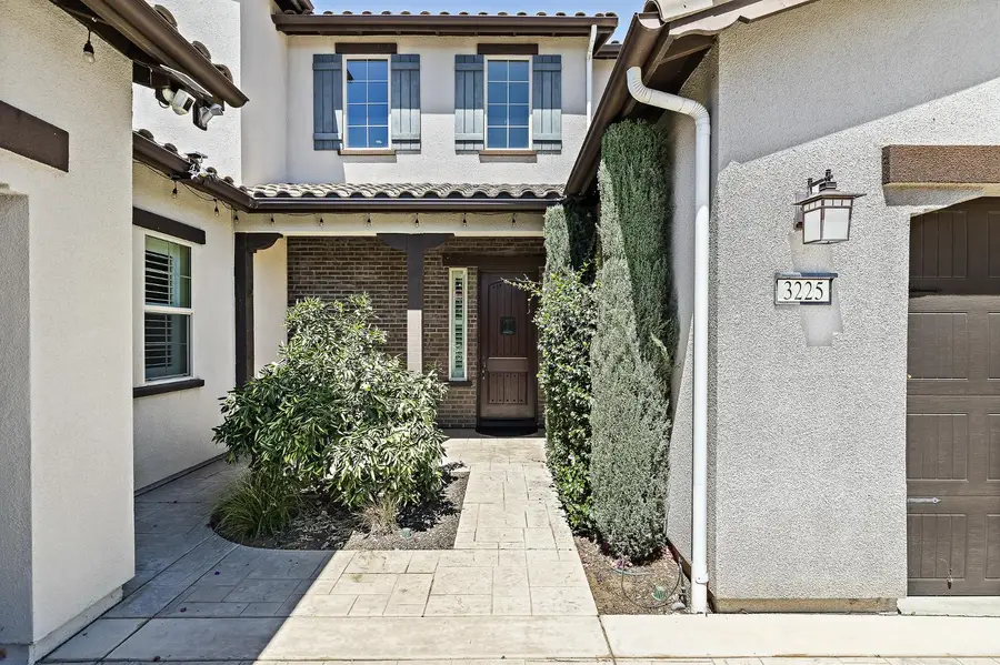 3225 Lexington, Clovis, CA 93619 - #3