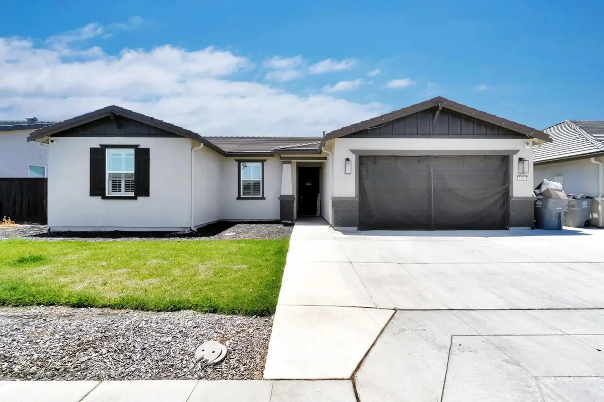 3586 White Sands Drive, Madera, CA 93637 - #1