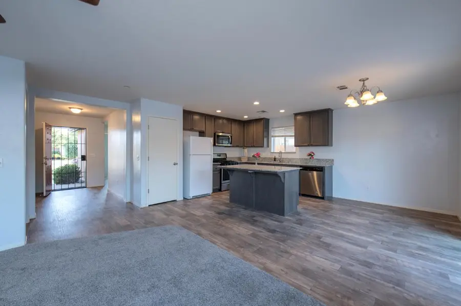 2149 E Sweet Avenue, Visalia, CA 93292 - #2