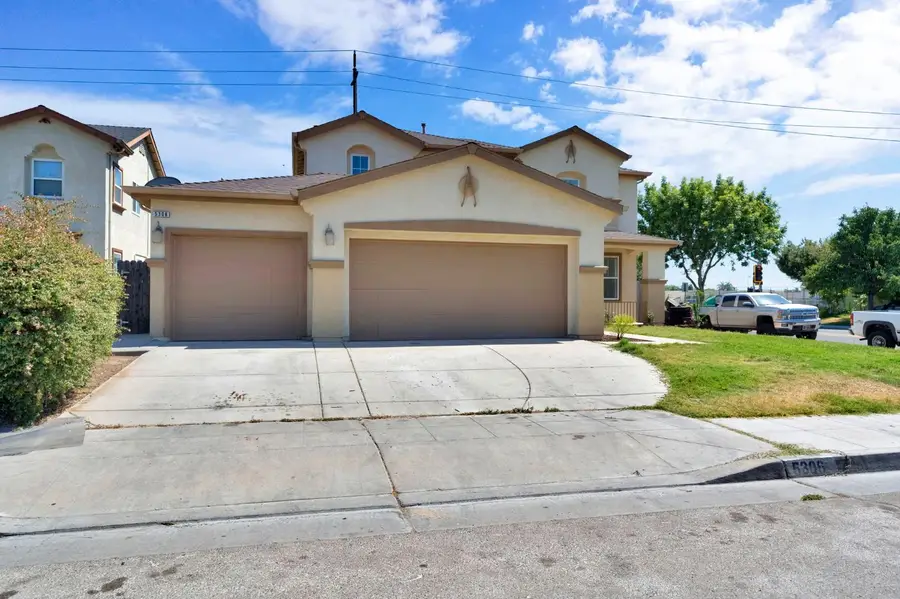 5306 E Tower Avenue, Fresno, CA 93725 - #3