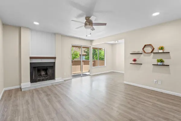 1550 W Ashlan Avenue #208, Fresno, CA 93705