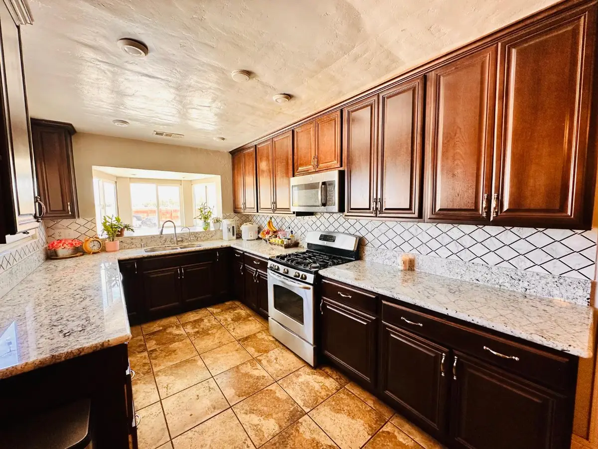 11236 E Herndon, Clovis, CA 93619 - #1