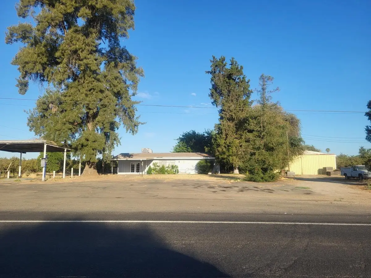 11597 S Academy Avenue, Selma, CA 93662 - #1