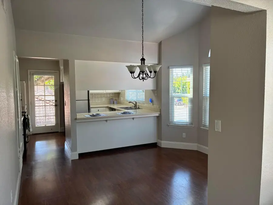 8147 N Cedar Ave #201, Fresno, CA 93720 - #2