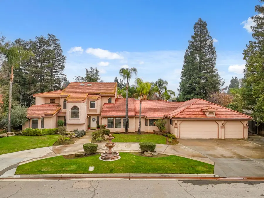 375 W Hagler Avenue, Fresno, CA 93711 - #2
