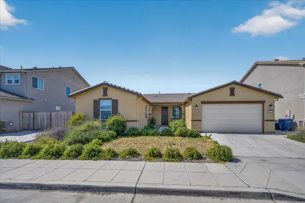 7157 E University Avenue, Fresno, CA 93737