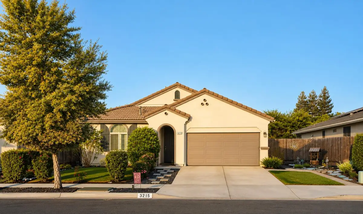 3215 S Meadowbrook Street, Visalia, CA 93292 - #1