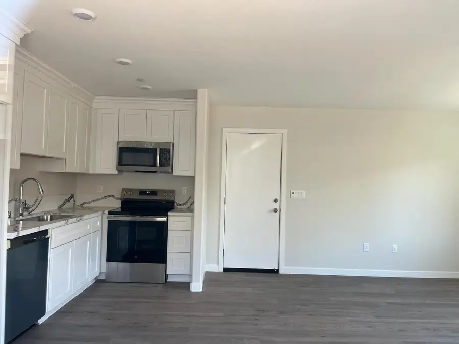 929 W 6th Street #2, Merced, CA 95341 - #2