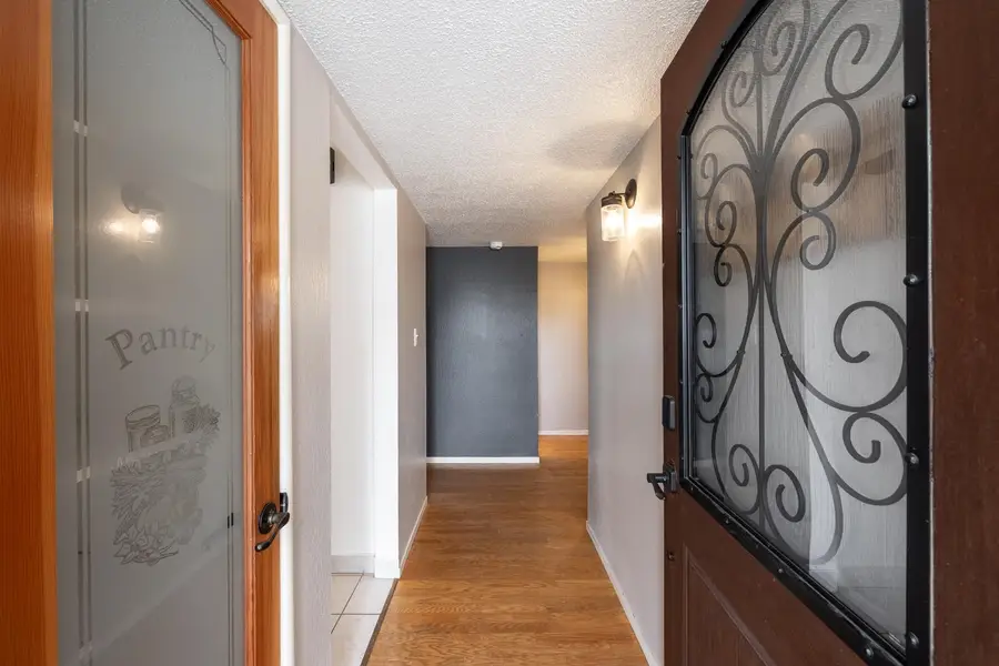 61 W Rall, Clovis, CA 93612 - #3