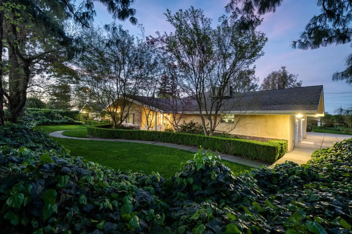 5648 E Dinuba Avenue, Fowler, CA 93625 - #1