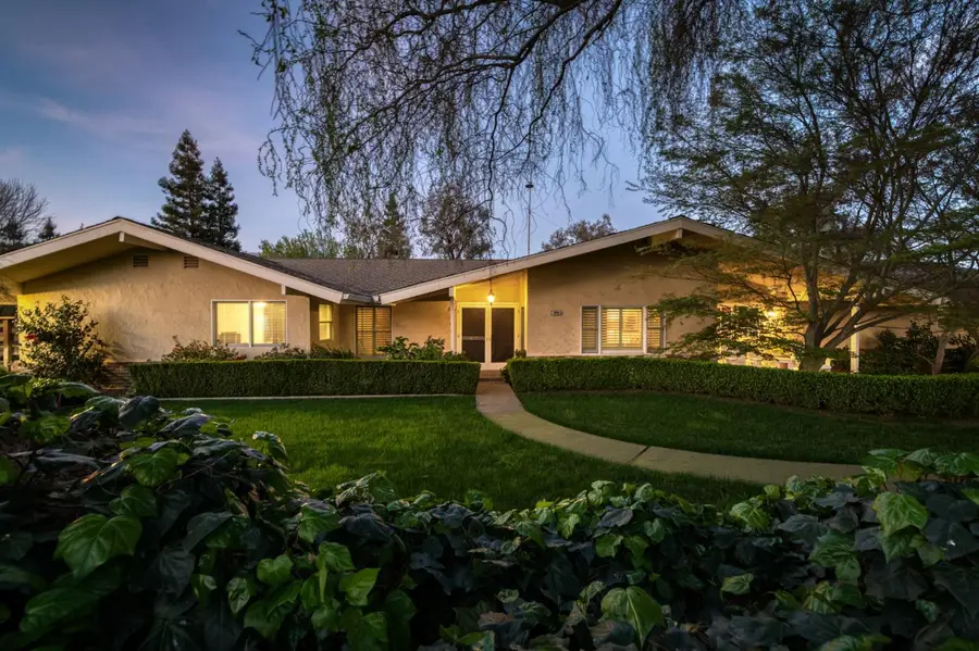 5648 E Dinuba Avenue, Fowler, CA 93625 - #2