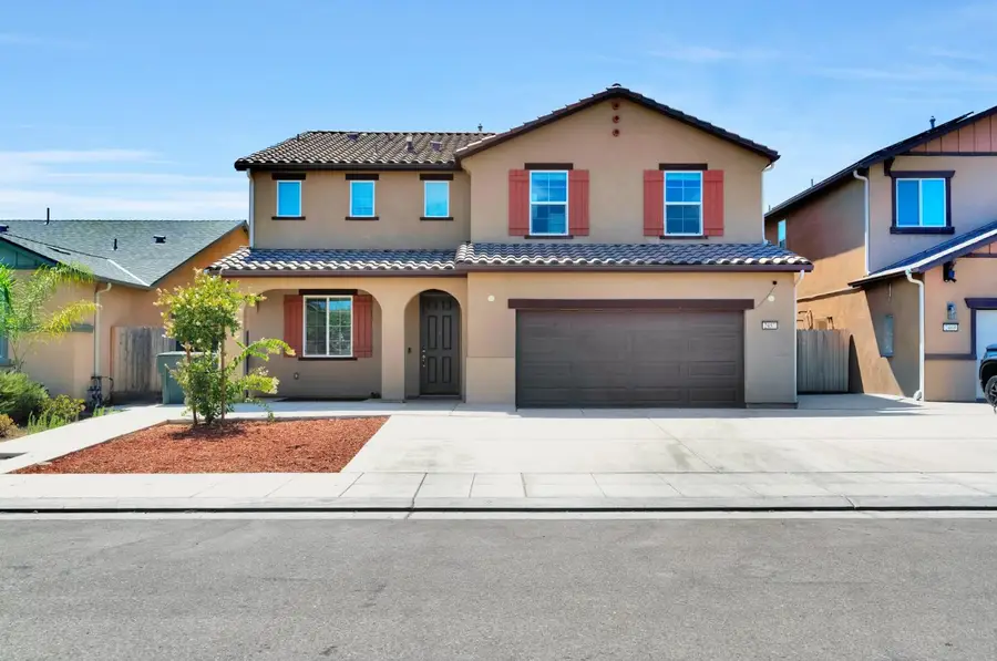 2457 N Pearwood Avenue, Fresno, CA 93727 - #2