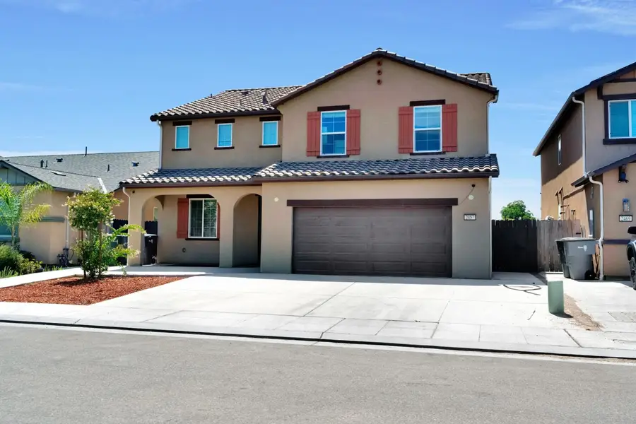 2457 N Pearwood Avenue, Fresno, CA 93727 - #3