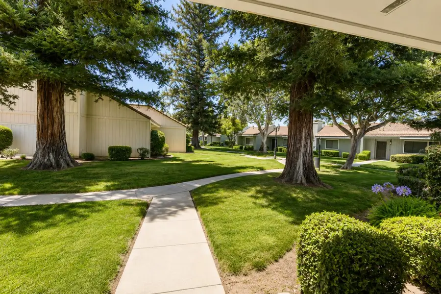 1935 W Santa Ana Avenue, Fresno, CA 93705 - #2