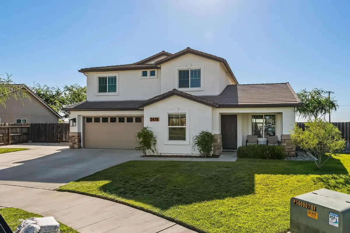 2476 N Riesling Avenue, Hanford, CA 93230 - #1