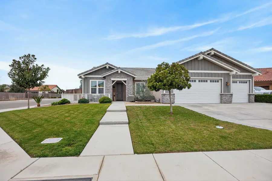 2749 19th Avenue, Kingsburg, CA 93631 - #3