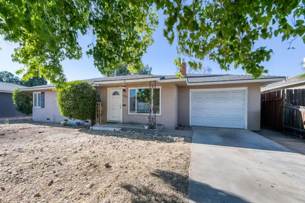 1023 E Lansing Way, Fresno, CA 93704